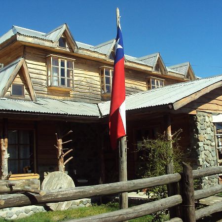 Hosteria Rayen La Junta Exterior foto